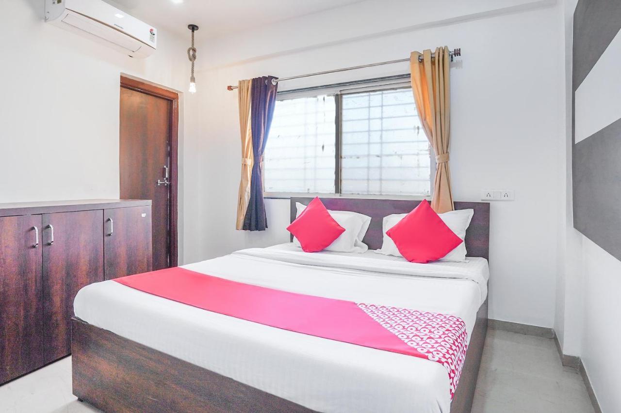 Oyo Flagship 70264 Hotel Vrindavan Mangvadi Εξωτερικό φωτογραφία