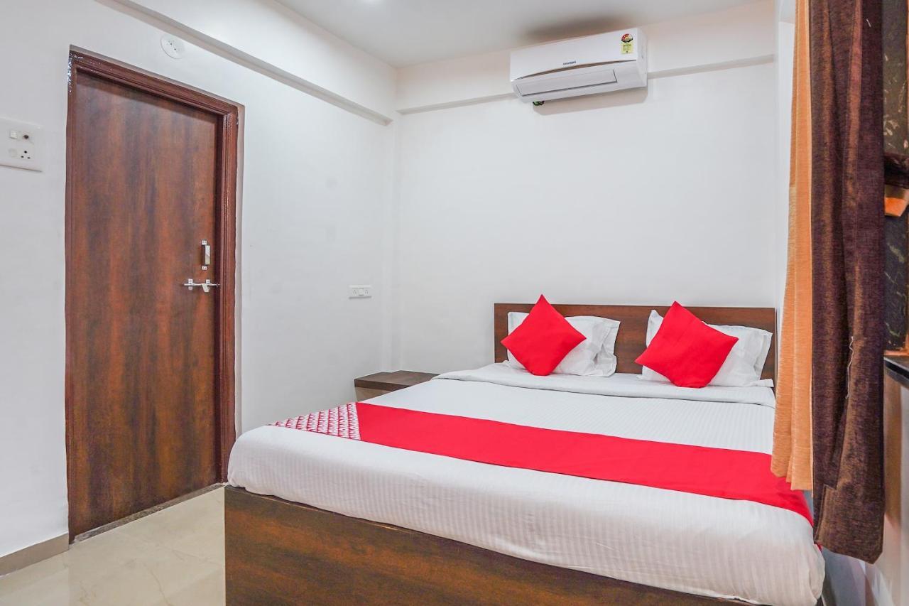 Oyo Flagship 70264 Hotel Vrindavan Mangvadi Εξωτερικό φωτογραφία