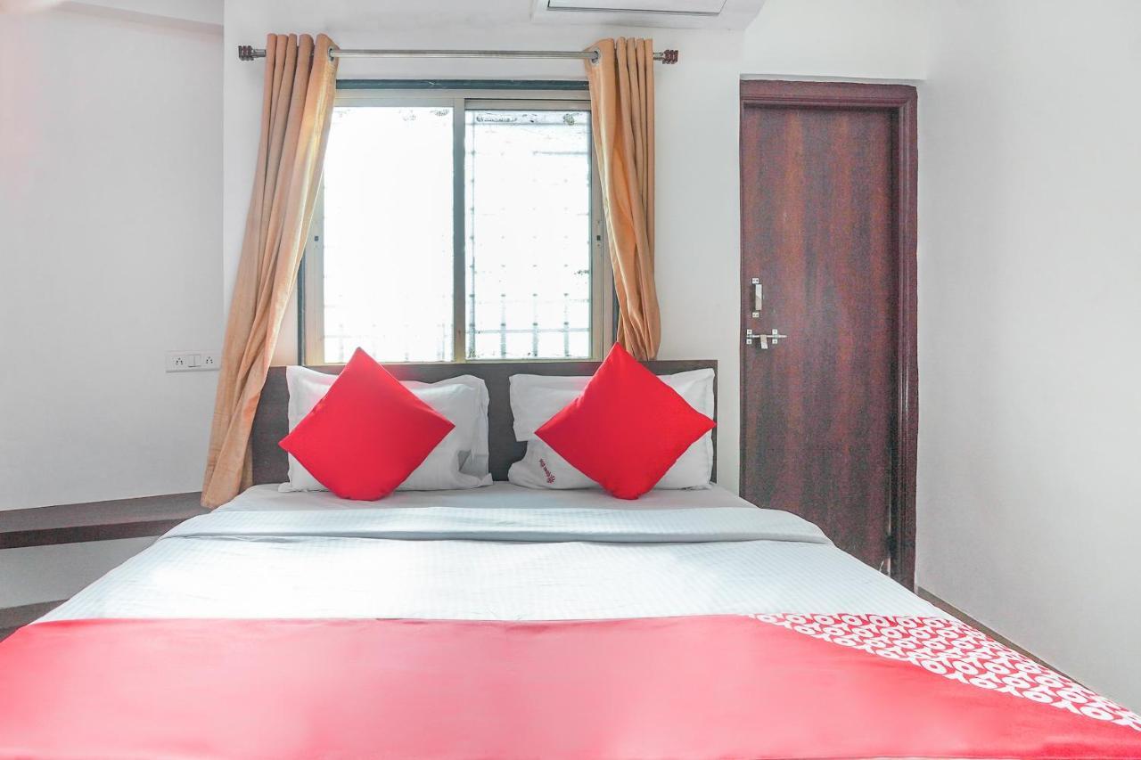 Oyo Flagship 70264 Hotel Vrindavan Mangvadi Εξωτερικό φωτογραφία