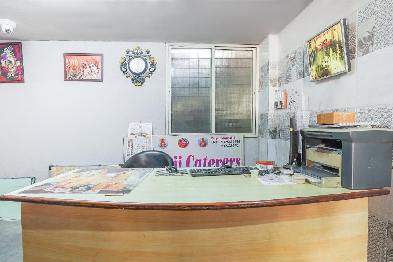 Oyo Flagship 70264 Hotel Vrindavan Mangvadi Εξωτερικό φωτογραφία
