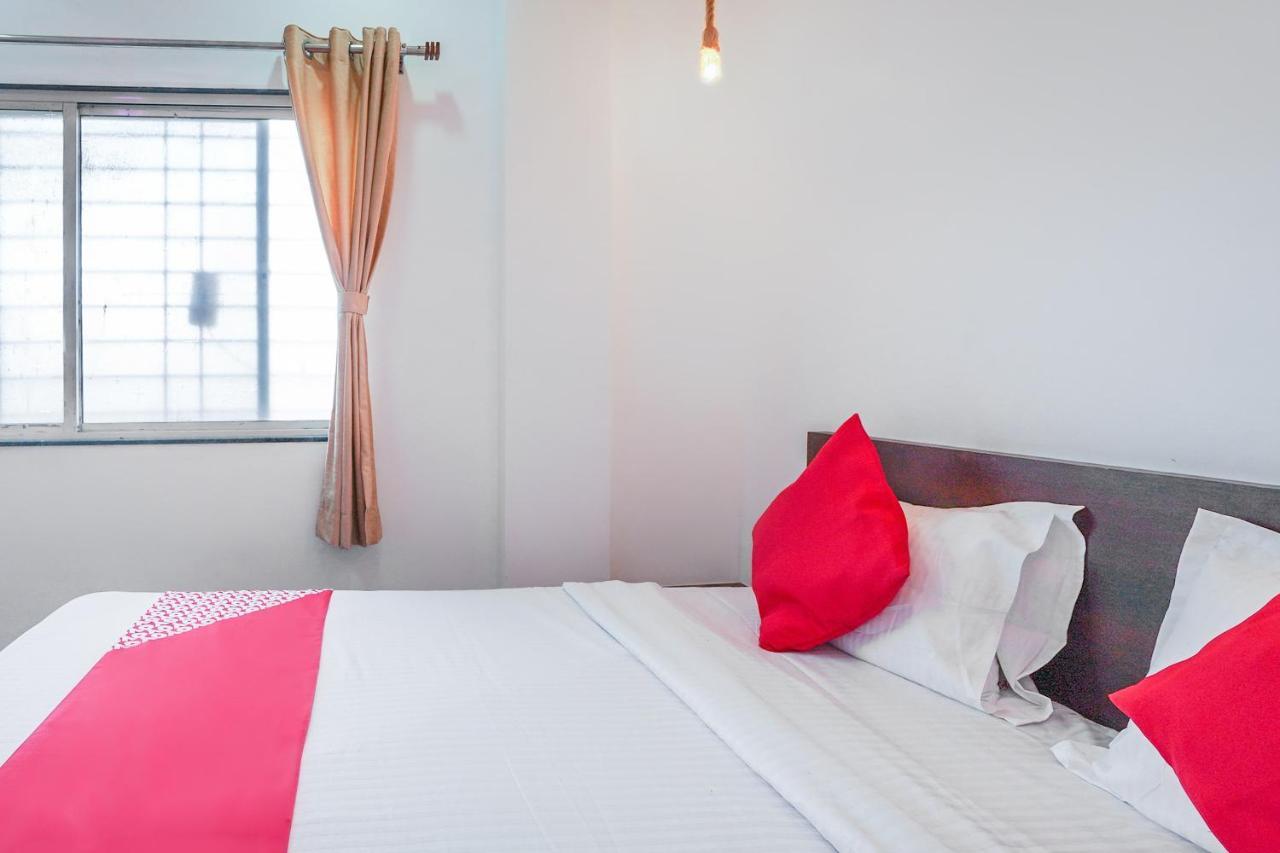 Oyo Flagship 70264 Hotel Vrindavan Mangvadi Εξωτερικό φωτογραφία