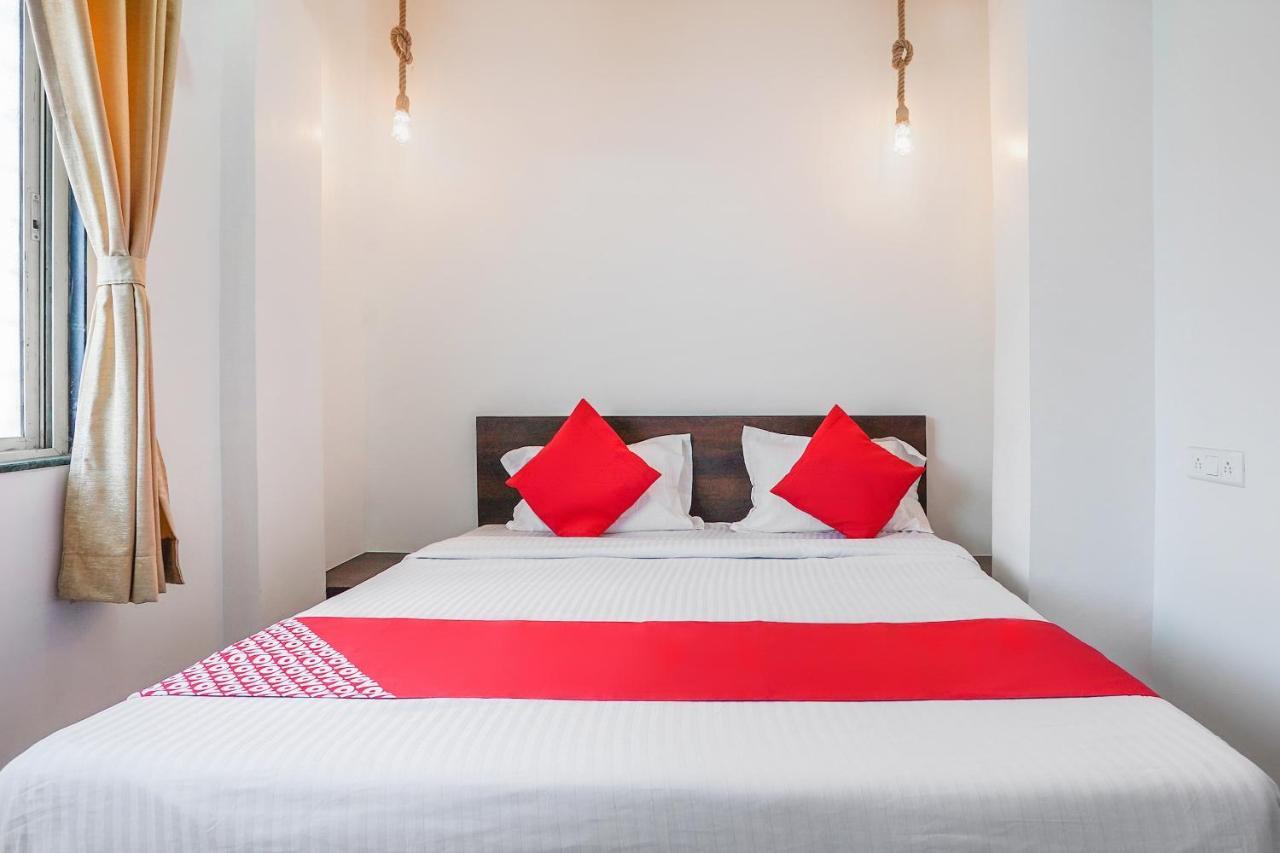 Oyo Flagship 70264 Hotel Vrindavan Mangvadi Εξωτερικό φωτογραφία